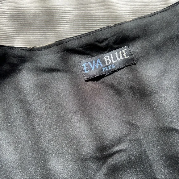 Vintage Black Maxi Dress with Beige Floral Pattern and Black Beaded Accents - Picture 6 of 6